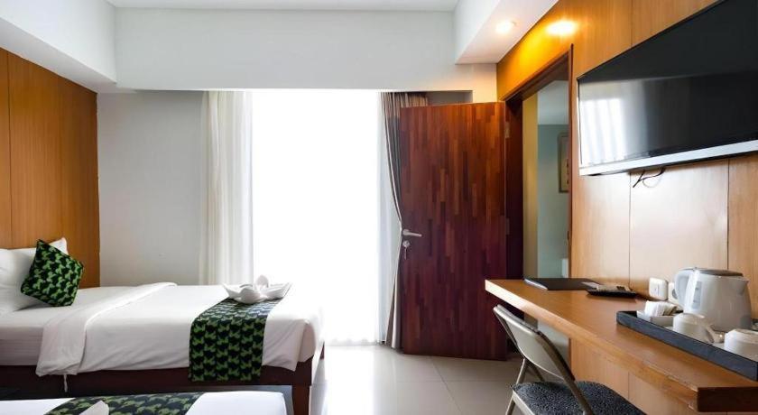 Hadi Poetra Hotel Kuta  Exterior photo