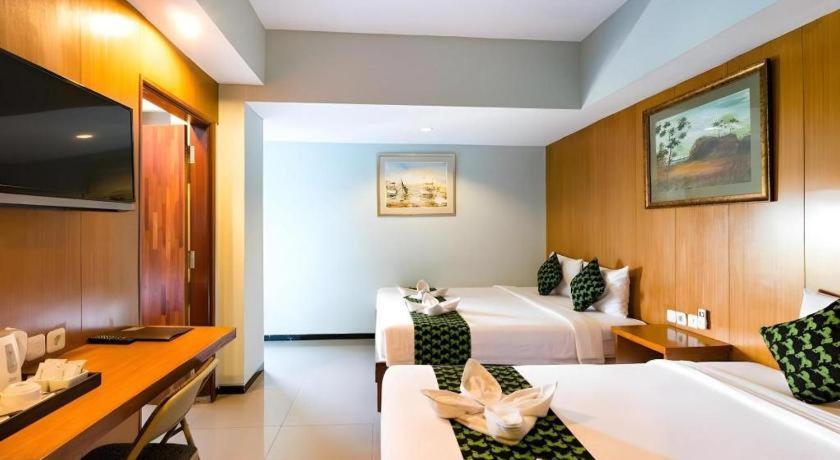 Hadi Poetra Hotel Kuta  Exterior photo